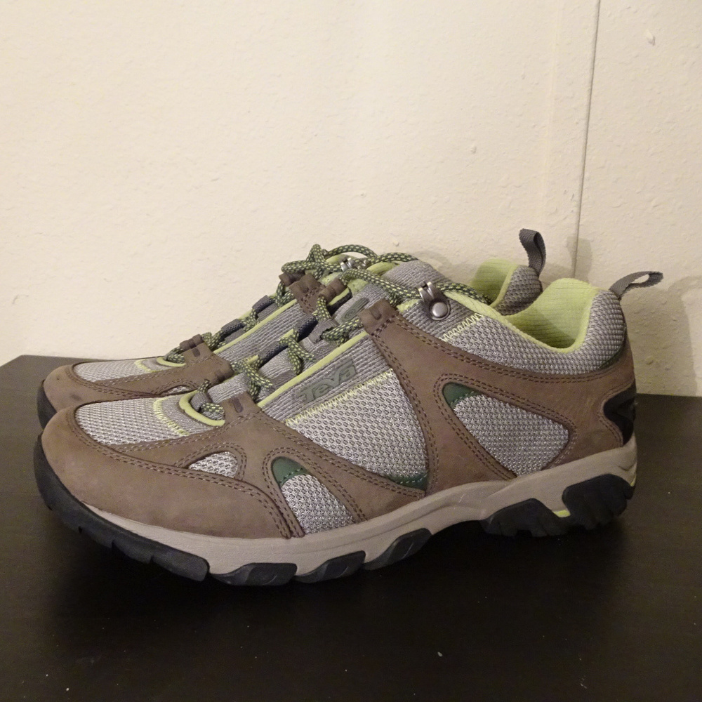 TEVA Womens Hiking Shoes Size 10